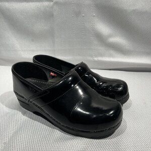 Sanita Professional Women's Danish Clogs Shoes Sz 41 Black Patent Leather Nurses